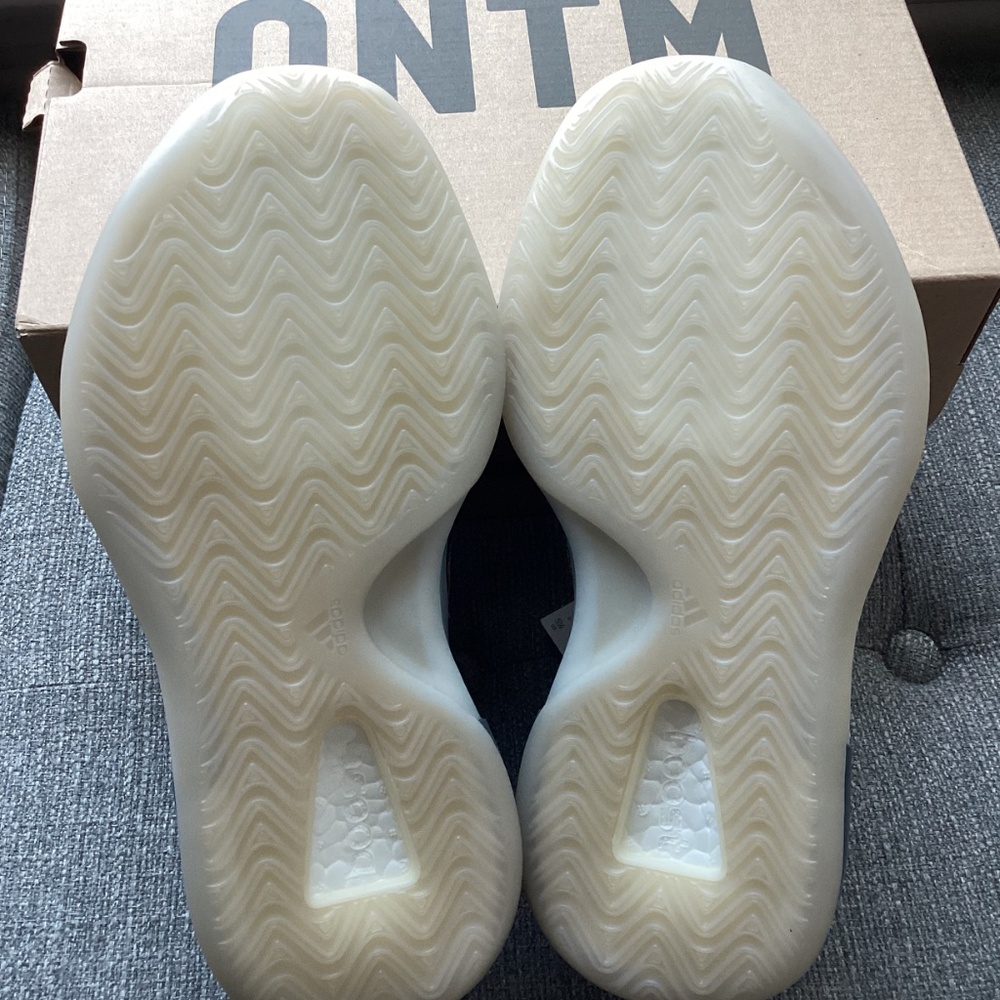 adidas Yeezy Quantum Amber Tint Sneaker - Picture 10 of 16